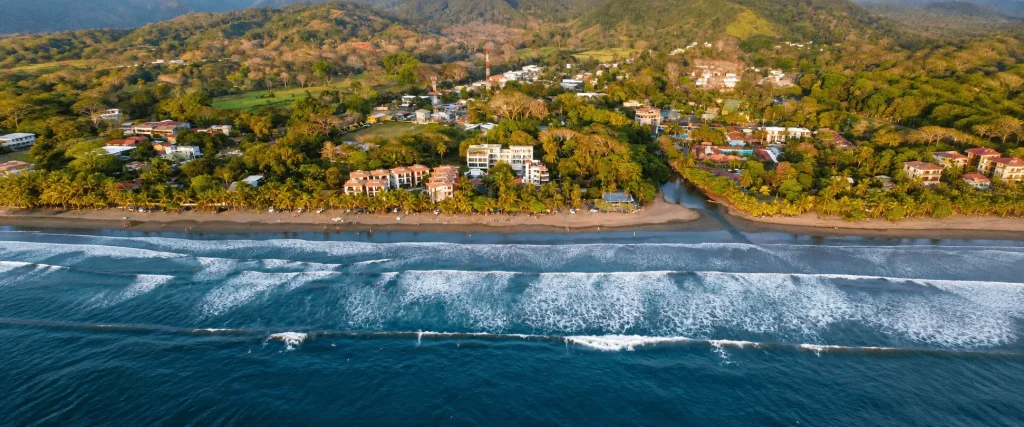 Best Time to Visit Playa Hermosa (Jacó), Costa Rica: Turtles, Surf and the Green Season